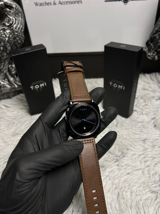 Tomi Brown In Black Dial